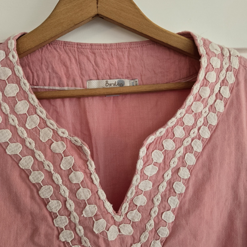 Boden Pink Tunic with White Embroidery
